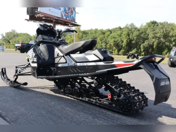 2017 Ski-Doo Snowmobile Renegade Adrenaline 850 E-TEC - Image 4