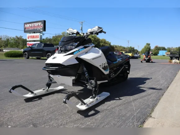 2019 Ski-Doo Snowmobile Backcountry 850 E-Tec - Image 7