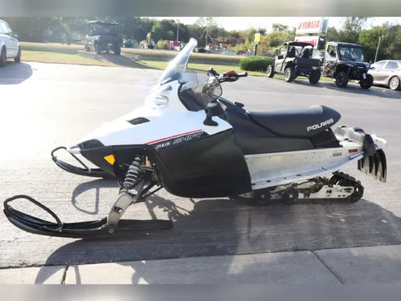 2012 Polaris Snowmobile 600 IQ Shift ES - Image 3