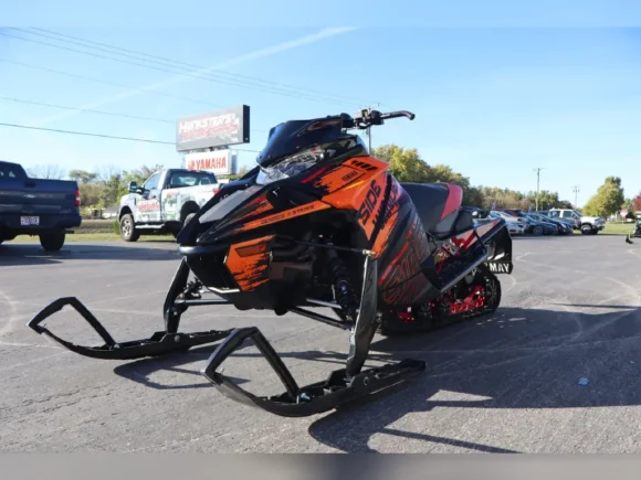 2025 Yamaha Snowmobile Sidewinder L-TX SE - Image 3