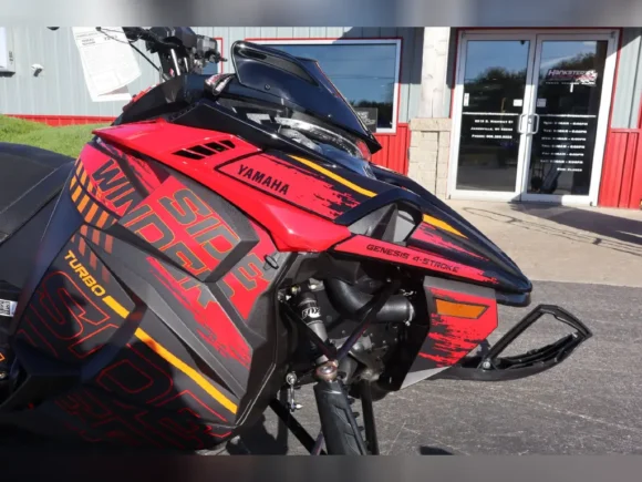 2025 Yamaha Snowmobile Sidewinder L-TX SE - Image 8
