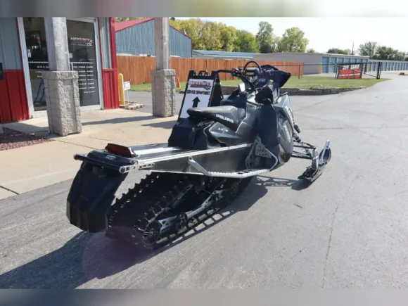 2018 Polaris Snowmobile 800 Switchback Assault 144 ES 2.0 - Image 5