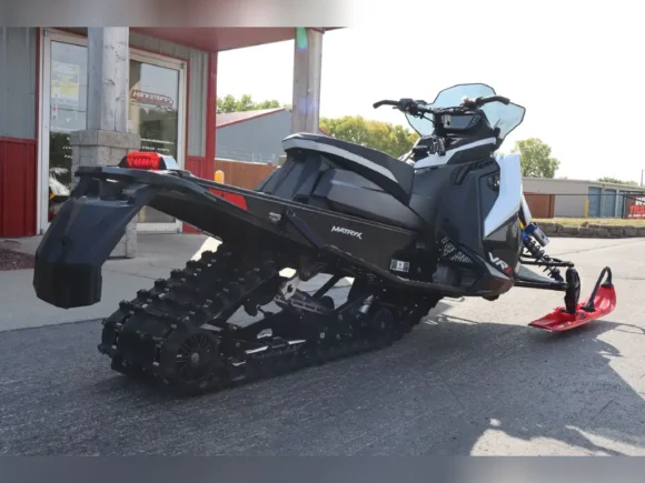 2021 Polaris Snowmobile 850 Indy VR1 137 SC - Image 6