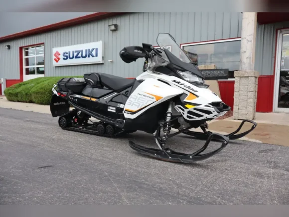 2018 Ski-Doo Snowmobile Renegade Adrenaline 850 E-TEC