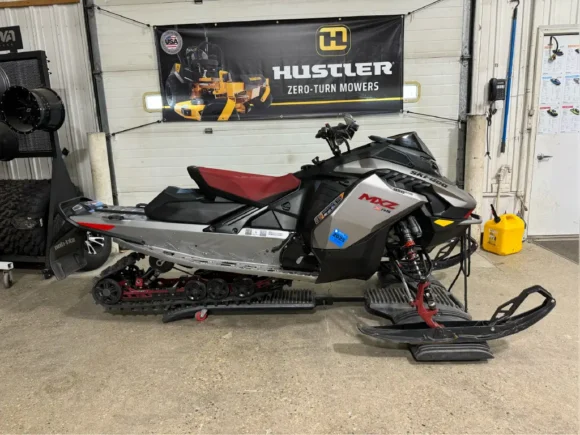 2023 Ski-Doo Snowmobile MXZ X-RS 850 E-TEC ES w/ Smart-Shox RipSaw 1.5 - Image 3